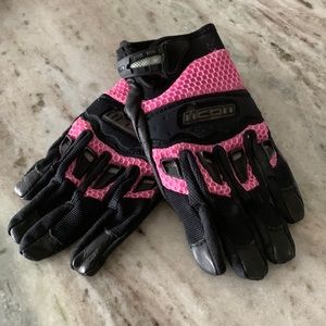 Icon womens leather motorcycle gloves with pink mesh. NWOT